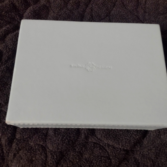 Swing Design jewelry box - Picture 1 of 3